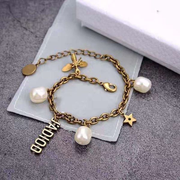 

simple new letter style fashion design brass material bee bracelet, Black