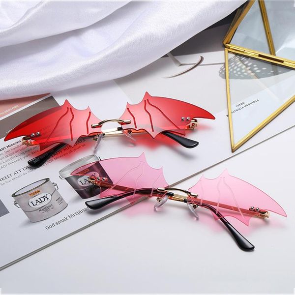 

sunglasses personal funny bat in european and american style for street catwalk luxury cat eye narrow eyewear, White;black