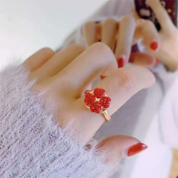 

2020 new revolving clover ring women's simple temperament jewelry korean net red, Black