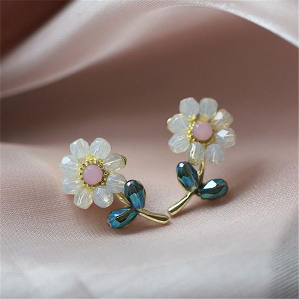 

south korea temperament crystal flower earrings 2021 fashionable retro earring female jewelry gifts stud, Golden;silver