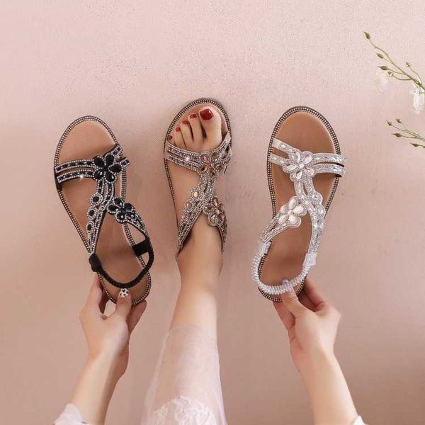 2021 Frauen Flache Schuhe Sommer Luxus Designer Strass Sandalen Diamant Elegante Glitter Strand Sandalen Schwarz Silber Gold Sandalen Y0721