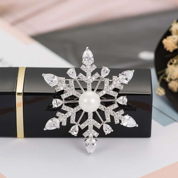 

zircon pearl high grade pin snowflake christmas suit brooch accessories, Gray