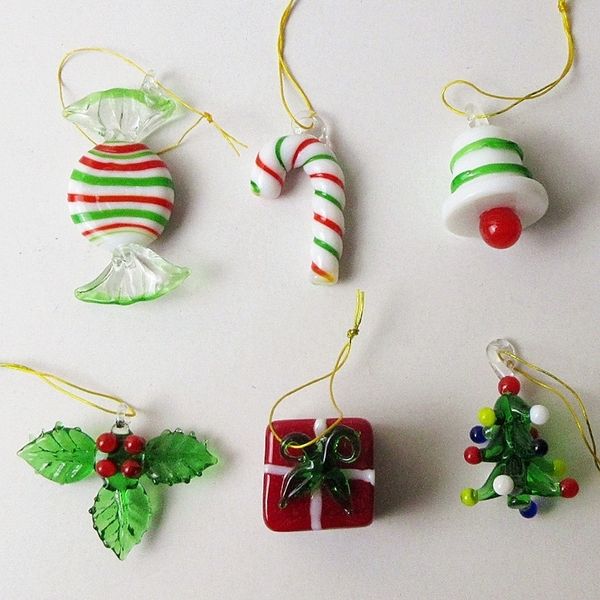 6 stücke Benutzerdefinierte handgemachte Murano Glas Figuren Schöne Miniatur Weihnachtsbaum Ornamente Garten Home Dekorative Anhänger Geschenk Set 210318