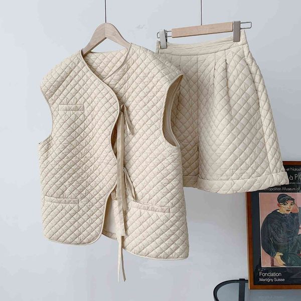 

autumn women two piece diamond plaid quilting line fashion women's parka vest + wide leg shorts two-piece set uls4, Gray