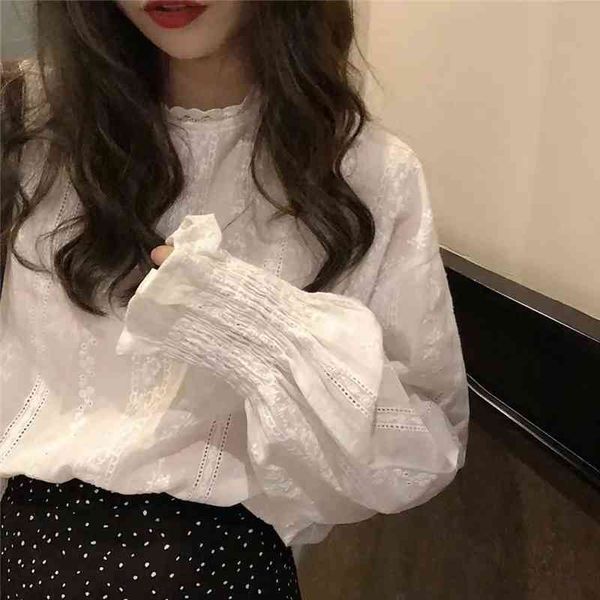 

spring fashion korea style loose chiffon women blouse lantern sleeve solid lace white ladies shirts o neck female clothing 210521
