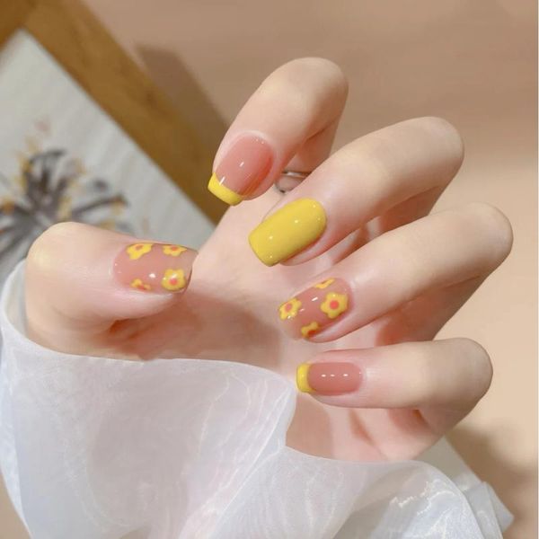 

false nails 24pcs yellow flower printed patch glue type short paragraph fashion manicure save time nail art, Red;gold