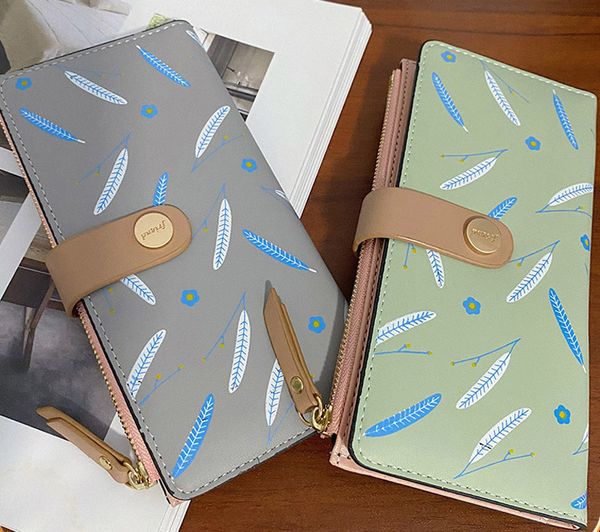 

dhl50pcs long wallets women pu feather prints pillow shaped hasp credit card holder mix color, Red;black