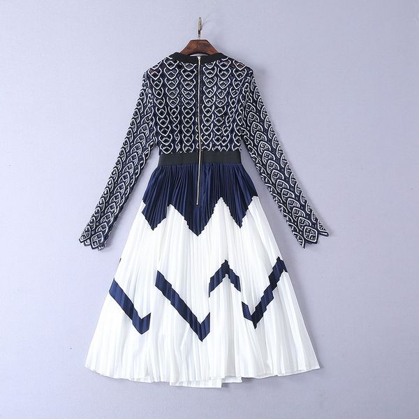 

capris 2021 autumn women hollow out lace embroidery geometric print patchwork long sleeve large swing, Black;gray