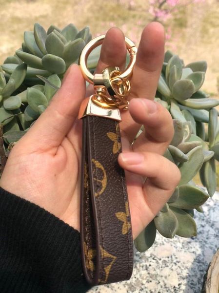 

luxury quality leather pattern keychain high grade korean keychain male personality creative car key pendant lady, Silver