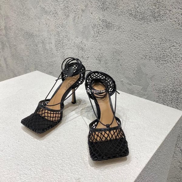 Tacchi firmati Donna tacco alto SPARKLE STRETCH Sandali Pantofole Moda in pelle con strass Mesh Sandalo diapositive Designer Ladie WYPM # 2022 Scarpe eleganti di alta qualità