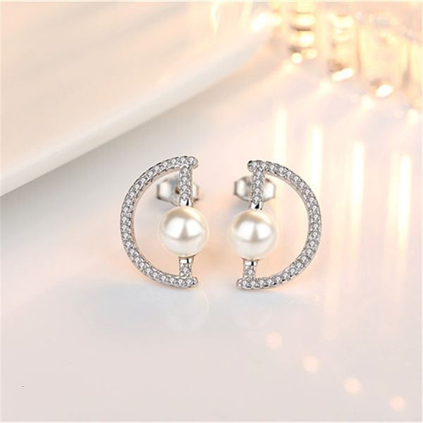 

fanyu city simple diamond studded letter earrings temperament girl d-word pearl female ear accessories, Golden