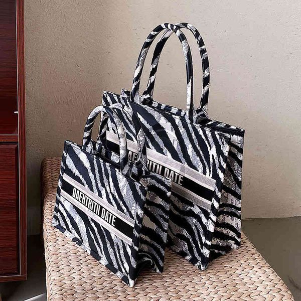 

2022 factory wholesale new fashionable handbag korean version high-capacity tote bag trend versatile casual letter marble