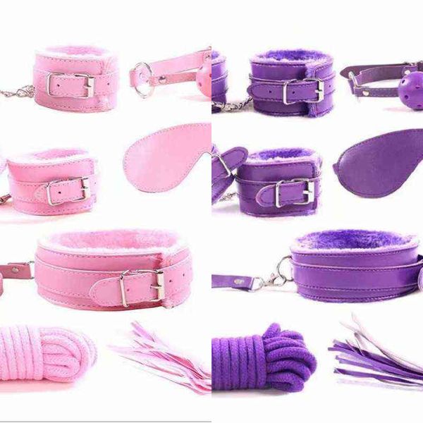 Nxy Sm Bondage Hot 10pcs / set Giocattoli del sesso Manette per collare Frusta Bavaglio Morsetti per capezzoli Bdsm Corda Erotica Donna adulta Coppie 1223