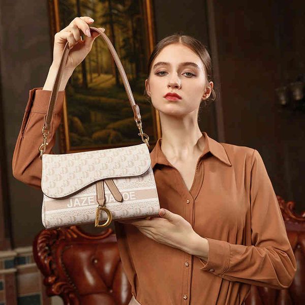 

2022 latest models handbag wholesale leather hand saddle bag women's medieval armpit bag single shoulder 9q96, Black;red