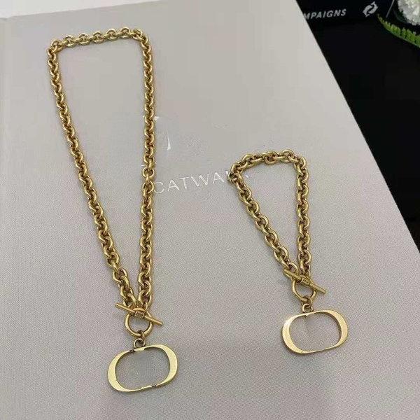 

dip 2021 d home retro letter bracelet european and american fashion temperament simple thick chain luxury jewelry spot wholesale, Silver