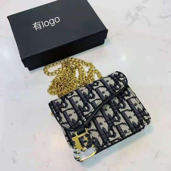 

classic wallets korean version d cloth embroiery family short lay car bag zero single shouler cross chain gift box, Red;black