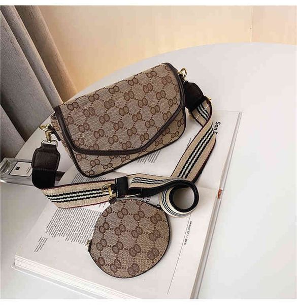 

this year's popular women's summer fashion one shoulder high-grade texture messenger small square