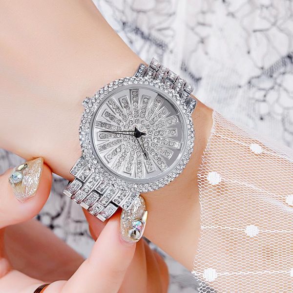 

wristwatches cacaxi women's watches fashion diamond lady quartz waterproof wristwatch female watch a303, Slivery;brown