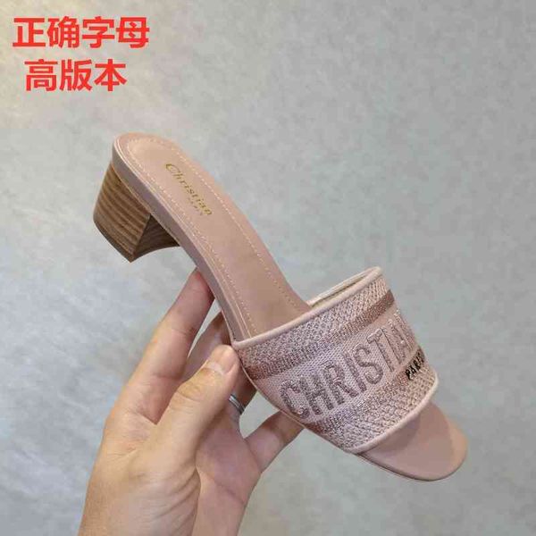 

high edition embroiere slippers di or leisure beach vacation one wor drag sheep skin letter thick heel sanals, Black