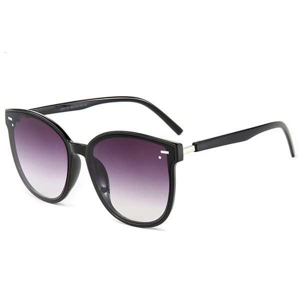 

mens sunglasses zxwlyxgx 2021 classic rivet sunglasses men women brand designer driving round frame sun glasses male goggle uv400 gafas de s, White;black