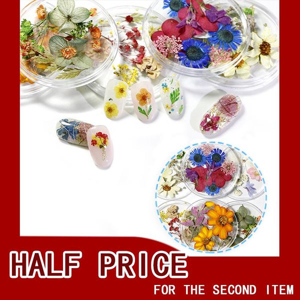 

styles nail art natural and beautiful small daffodils gypsophila decorated dried flowers accessories decorations, Silver;gold