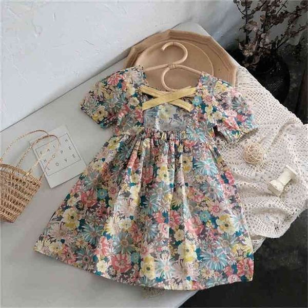 Лето Прибытие Девочки Модное Цветочное платье Дети Безвозмездная Принцесса Baby Girl 210528