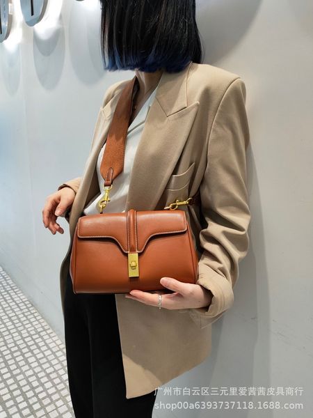 

lisa's same teen size16 buckle wide shoulder strap single shoulder messenger bag tote shopping women's bag