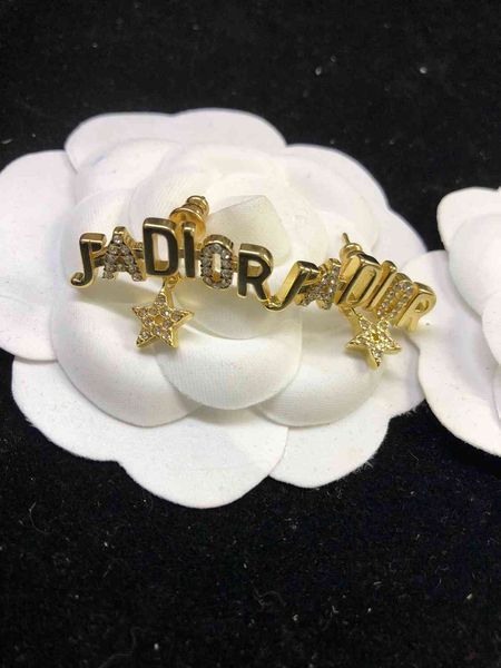 

2021 new designer fashion net red star pendant earrings letter small fragrance temperament, Golden