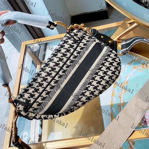 

2020 new famous brand ladies bag saddle retro messenger hand star ce