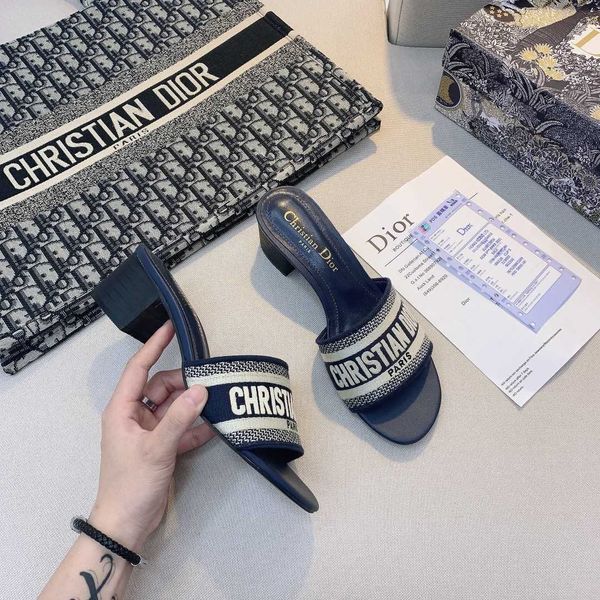 

d-letter embroidered thick heeled slippers women's leather versatile middle 1[finished on june 10] 5cv9 zmm, Black