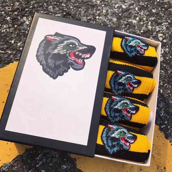 

men's socks men wolf head embroidered 2 white + 2 balck striped embroidery elastic cotton sport hcrt, Black