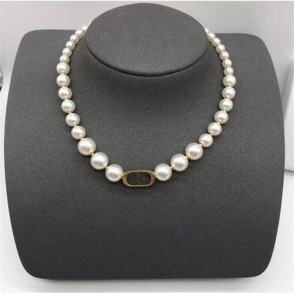 

2022 luxury designer necklace classic fashion choker elegance fan-shaped jewelry necklace pendant high-end gift box packaging, Black