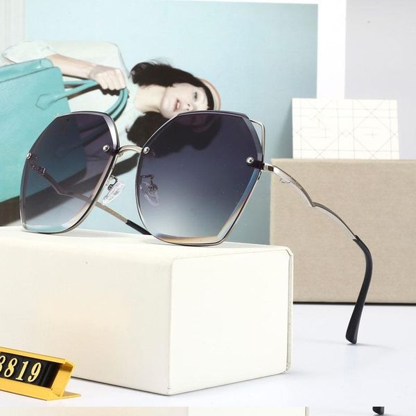 

sunglasses simple fashion, White;black