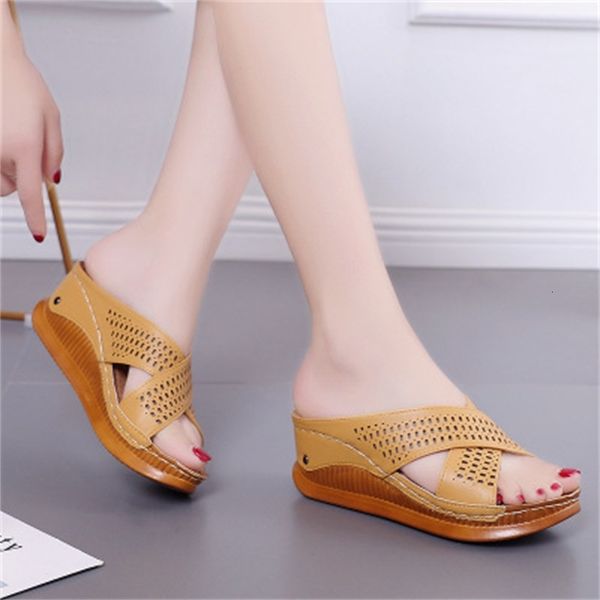 

slippers summer mid-heeled soft bottom slippers roman hollow non-slip large size women's shoes 0h3d, Black
