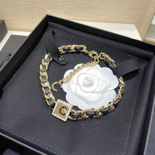Collana designer femminile collane perle da donna in ottone oro olio olio lettera di lancio di olio semplice semplice lussuoso elegante jariser elegante