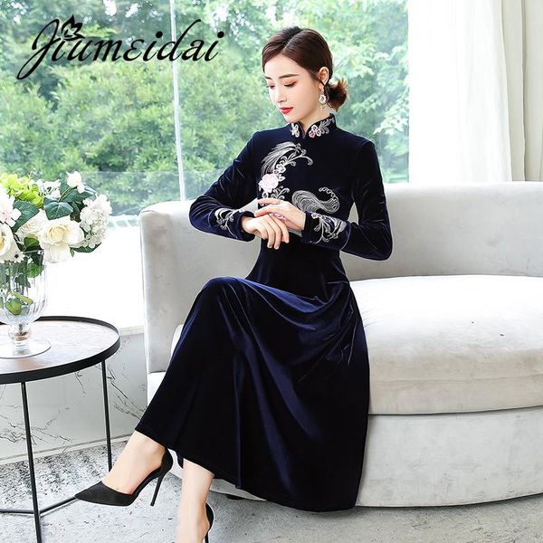 

casual dresses jiumeidai women chinese style velvet long dress lady elegant embroidery stand collar vintage party cheongsam plus size, Black;gray