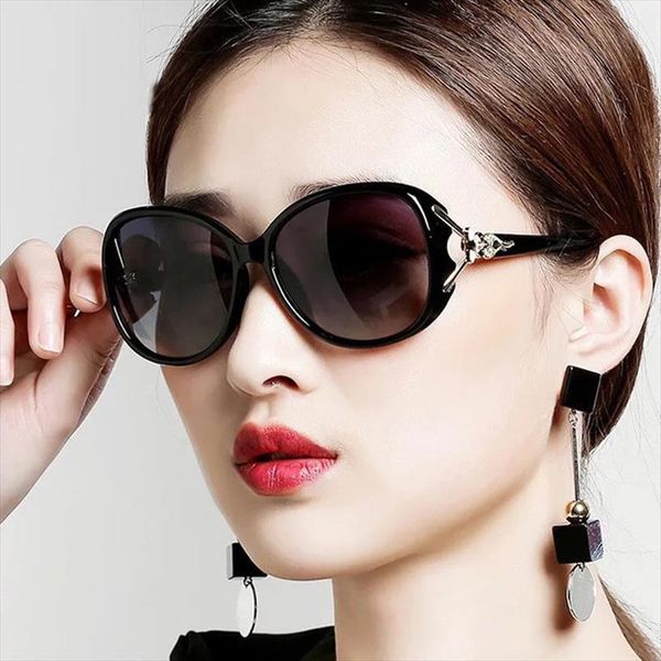 

brand design sunglasses women ladies elegant big sun glasses female prismatic eyewear retro de sol shades uv400, White;black