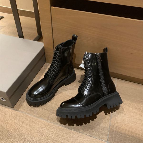 2021 Классические женские ботинки лодыжка высокая топ черно -серая морская морская номочная кожаная синяя мода короткие ботинки Женщины снежные зимние обувь