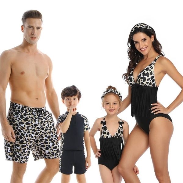 

family matching look swimsuit mom daughter father son leopard print and boy swimming pants baby girl swimwear 210521, Blue