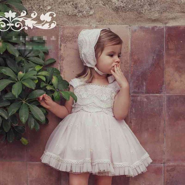 Spanisches Kleinkind-Mädchen-Lolita-Spitzenkleid + Shorts + Hut für Kinder, hübsches, gestuftes Prinzessinnenkleid mit Rüschen, Boutique, 3-teiliges Set 210529