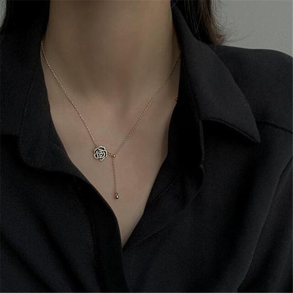 

pendant necklaces fashion women's gold clavicle necklace simple rose flower crystal tassel friends gathering female jewelry, Silver