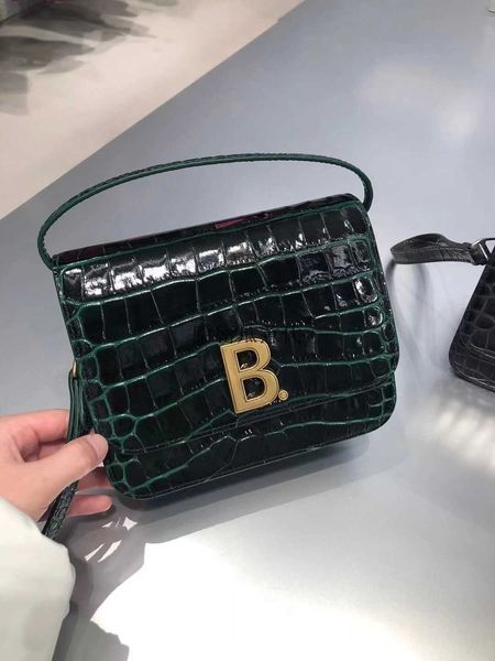 

women luxurys designers bags 2021 womens handbags purses designer crossbody wallet bag louisbags_18 gold button crocodile pattern beancurd b