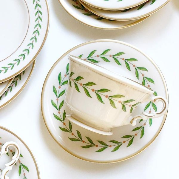 

cups & saucers white creative luxury ceramic art coffee cup and saucer set bone china dinnerware vaso para cafe mug bd50cs