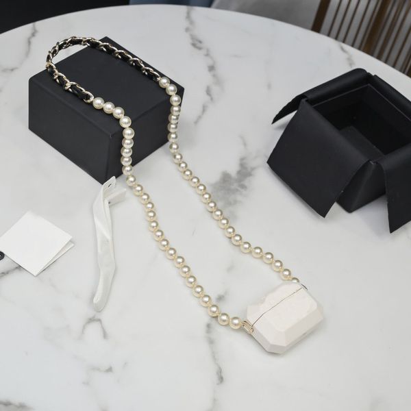 

2021 new bag classic lady handbag diagonal bag leather headphone b ag 666