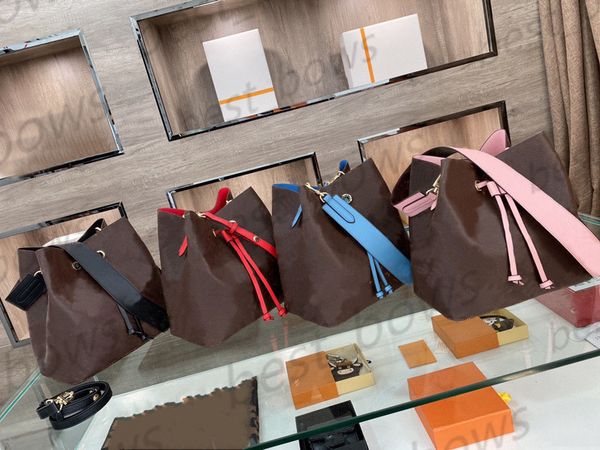 

luxurys designers ladies 2021 shoulder bags, handbag women fashion mobile phone wallet small purse totes chains handbags bucket bag artwork