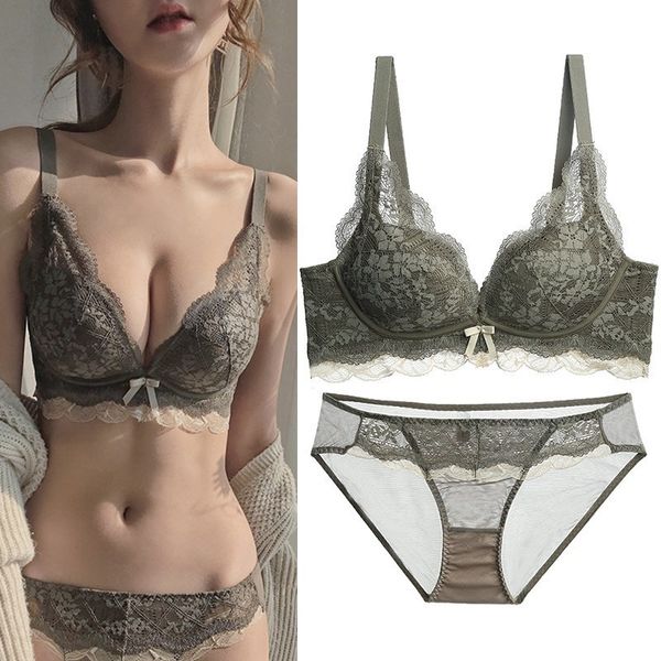 

vittoria lingerie women's lace without steel ring small chest gathering and closing auxiliary breast adjustable weimi bra set, Red;black