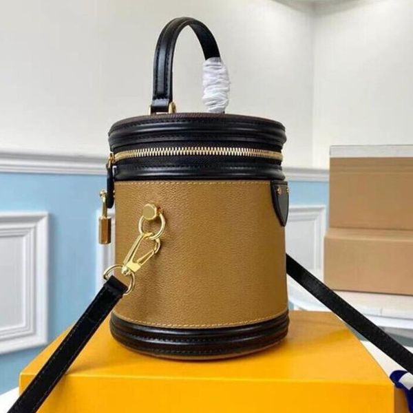

2021 real leather classic presbyopic handbags purses cannes petit noe modeling crossbody bucket bag handle and detachable shoulder strap, Red;black