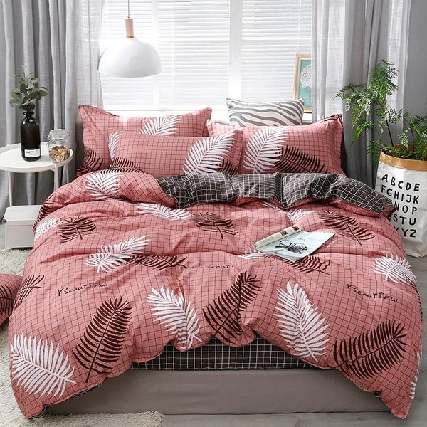 

bedding sets fashion pink feather set soft polyester duvet cover with pillowcase  king size 2/3pcs simple bedclothes