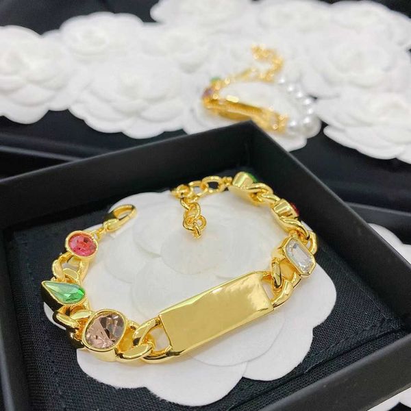 Marca vintage cor moda jóias cor de ouro corrente colorida pulseira de cristal festa quente assinatura pulseira luz cor ouro topo