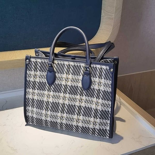 

high capacity single shoulder bag with plaid stripes for students purse